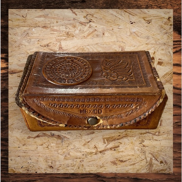 Vintage Mexican Tooled Leather Box - Picture 1 of 7